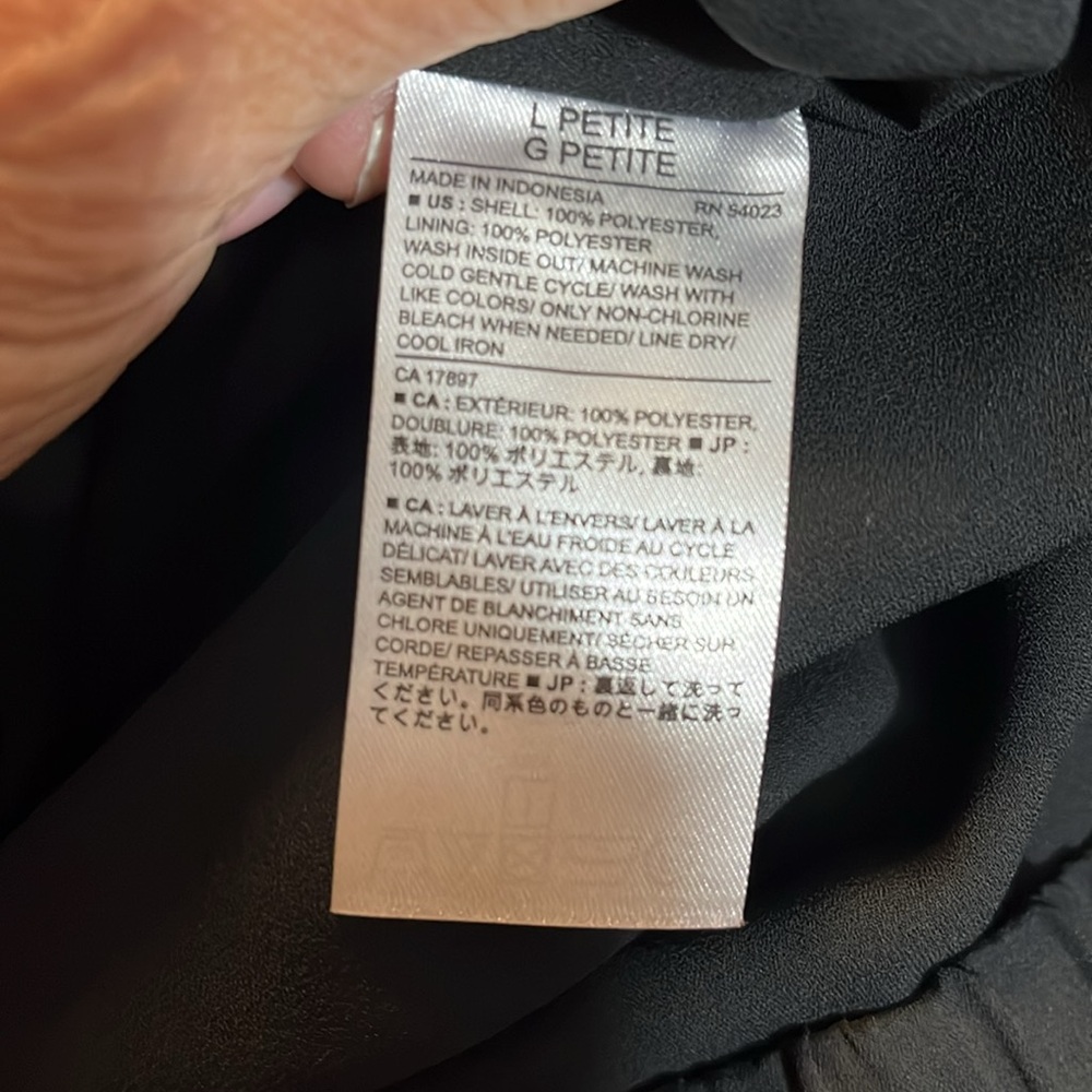 Banana Republic Pleated Black Knee-Length A-Line Skirt. Size L Petite - Picture 5 of 10